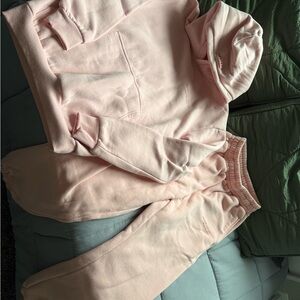 Comfrt pastel pink set in size xs